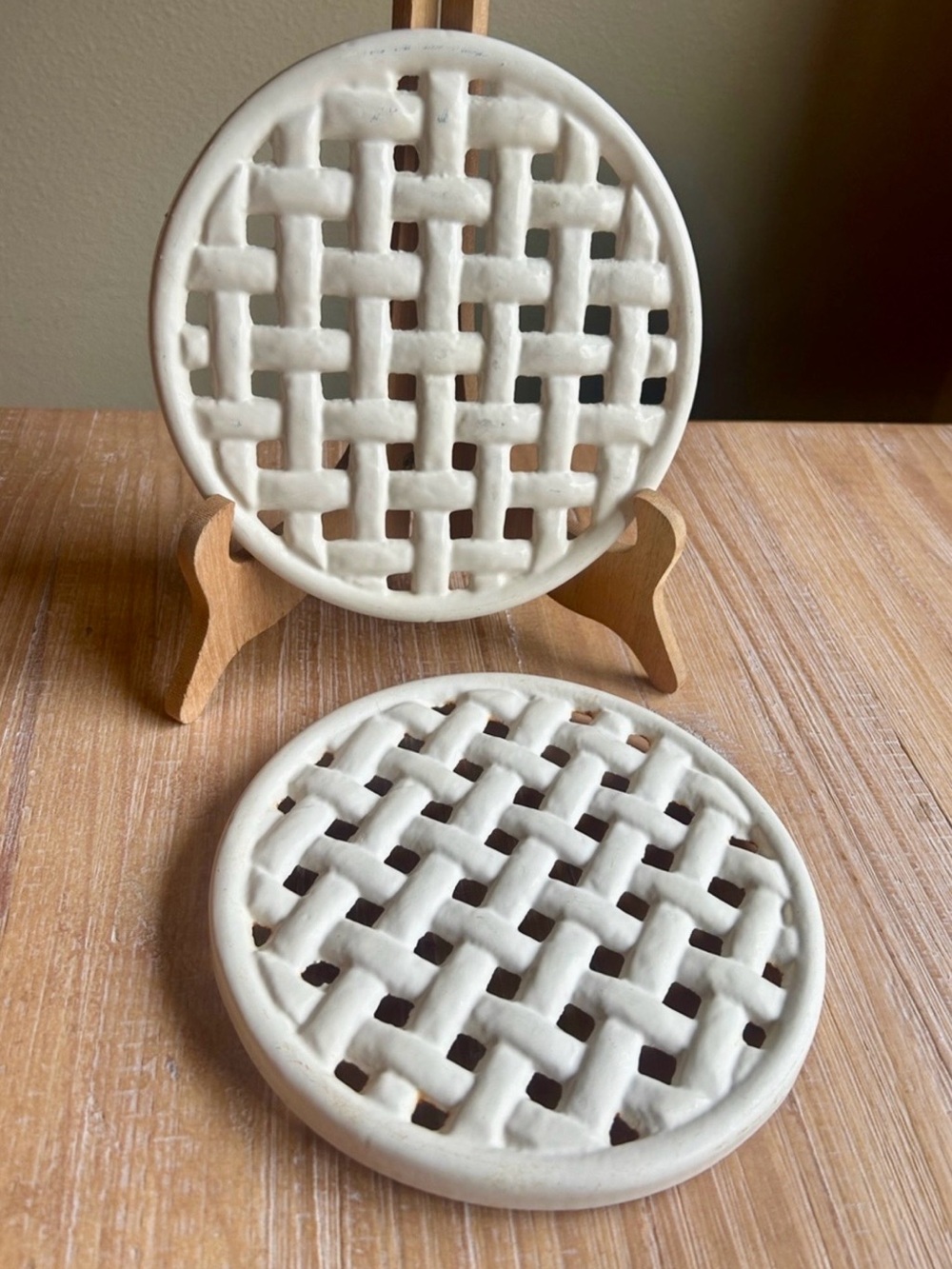 Vintage 1995 Cast Iron Trivet Pot Holder Set of 2.